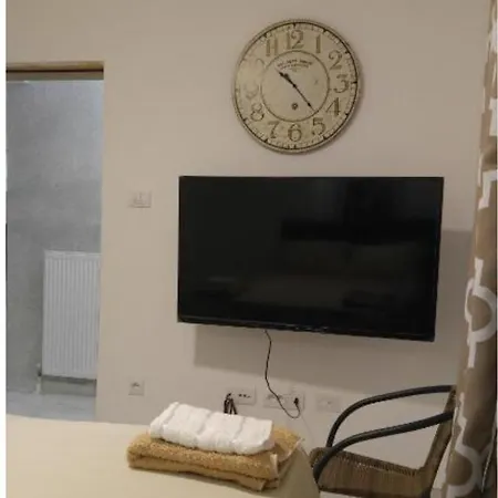 New!90sqm10minairport2bedrooms * Thessaloniki